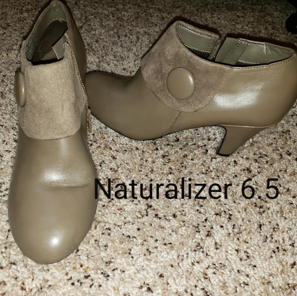 Naturalizer booties
